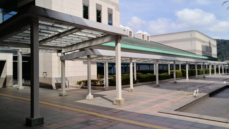 とりぎん文化会館回廊塗装改修工事
